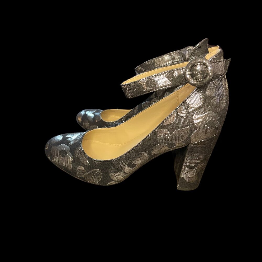 Marc Fisher ION 3 Metallic Pumps - Pewter Fabric, Size 7M